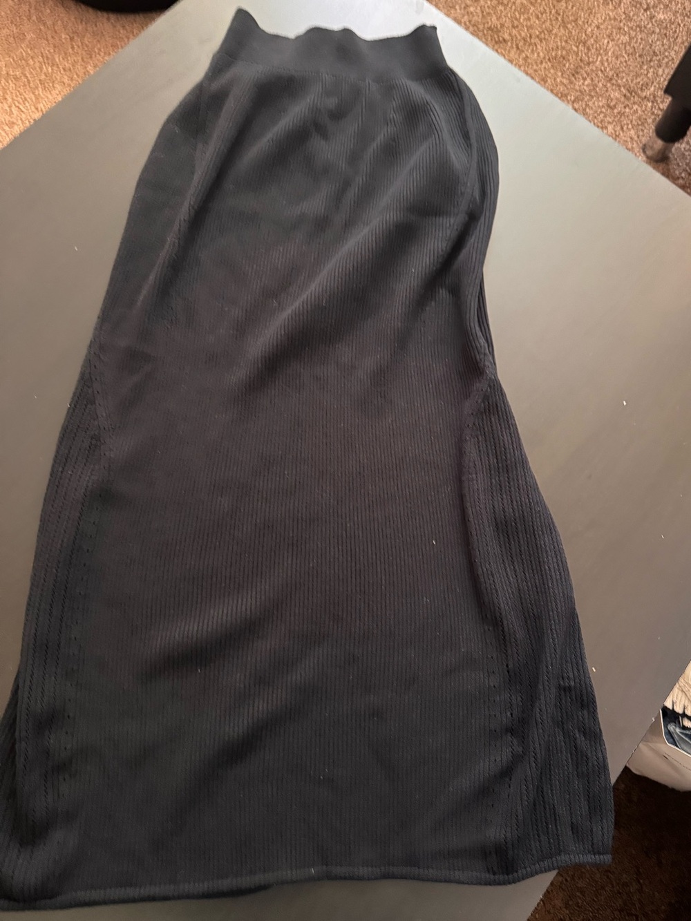 Uniqlo Black Ribbed Maxi Skirt